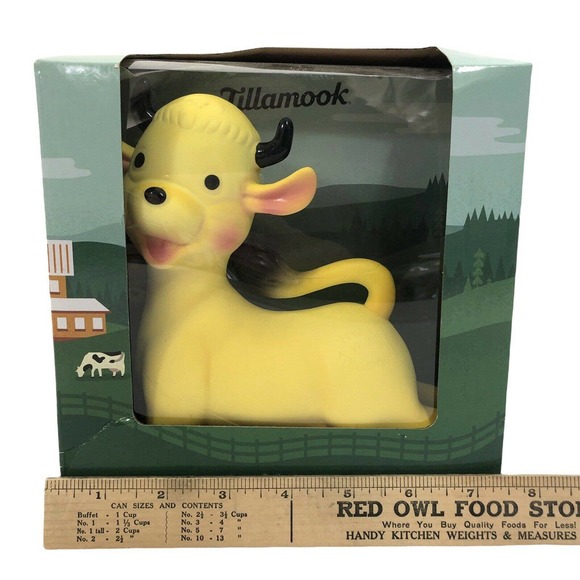 Tillie From Tillamook Advertising Mascot Cow Rubber Toy Dairy Oregon - Picture 5 of 6